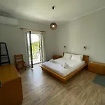 Daire Cosy With Sea View Close To The
