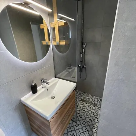 Apartman Cosy With Sea View Close To The