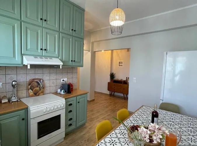Апартаменты Cosy With Sea View Close To The